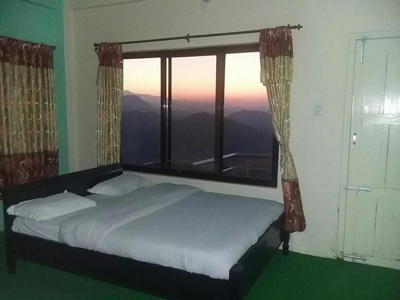 Himalayan Crown Lodge Pokhara Zewnętrze zdjęcie