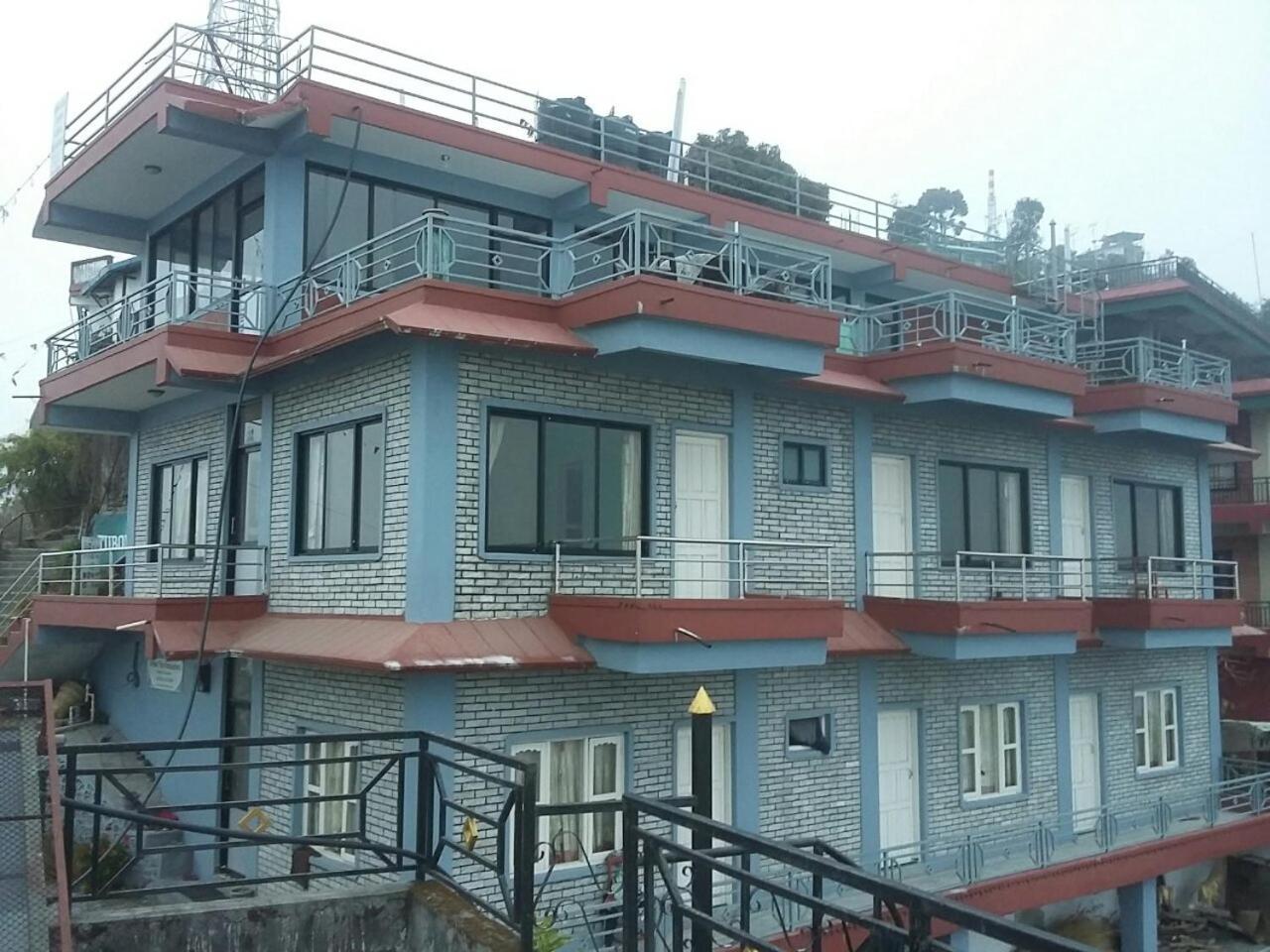 Himalayan Crown Lodge Pokhara Zewnętrze zdjęcie