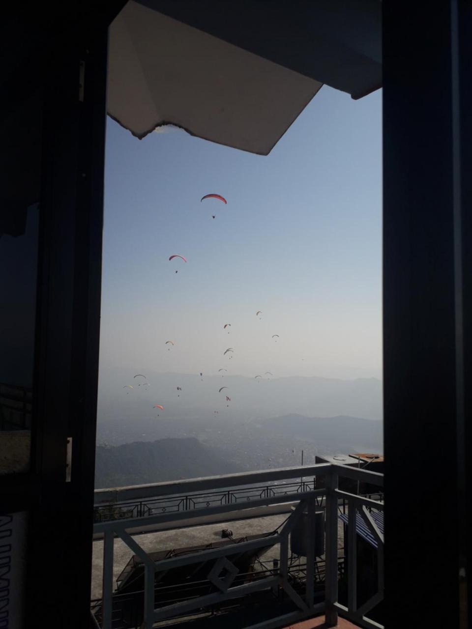 Himalayan Crown Lodge Pokhara Zewnętrze zdjęcie